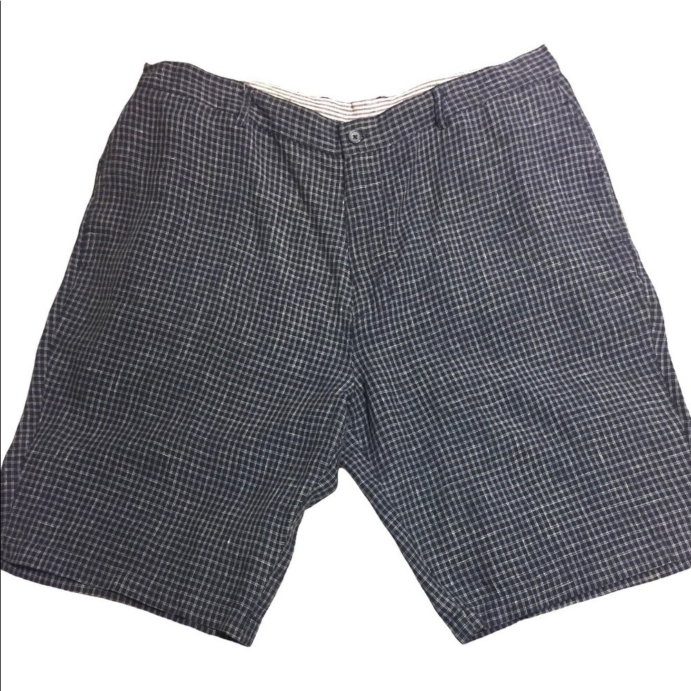Linen 100% navy micro white plaid short front pockets back flap pockets waist 40